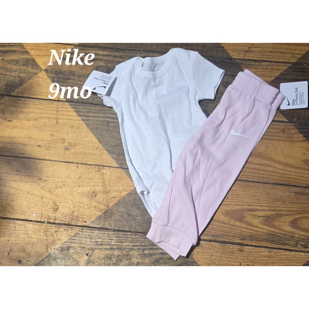 Baby Nike Outfit 9mo Nwt